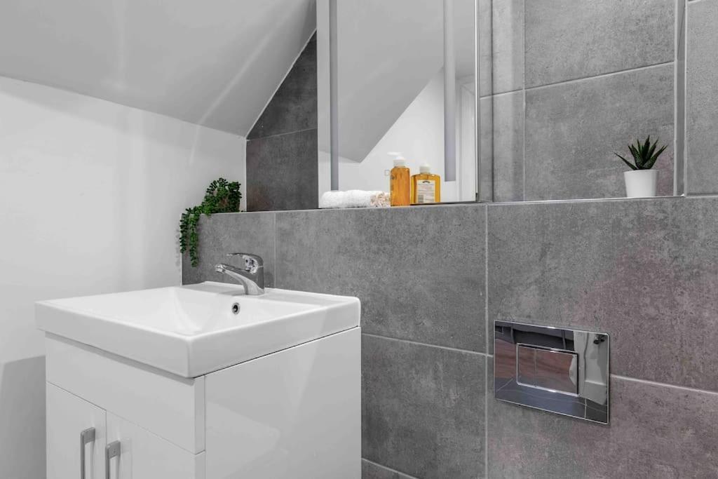 Holiday Home Sleep 8 Central London 9Elms Luaran gambar